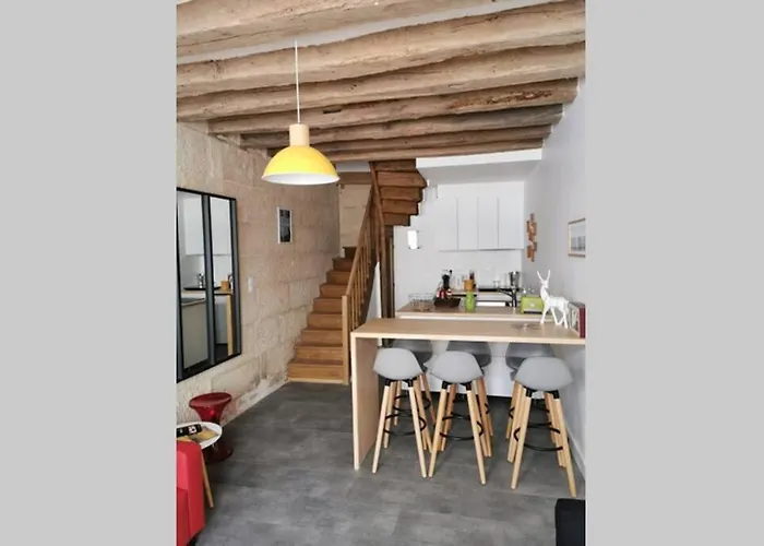 Maison de Ville au Cœur du Quartier Historique Tours Privée