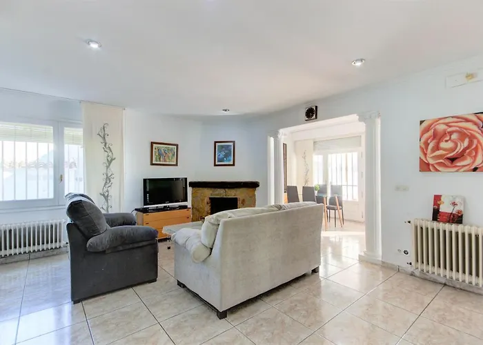 Villa Requesens 139 Empuriabrava - Immo Barneda