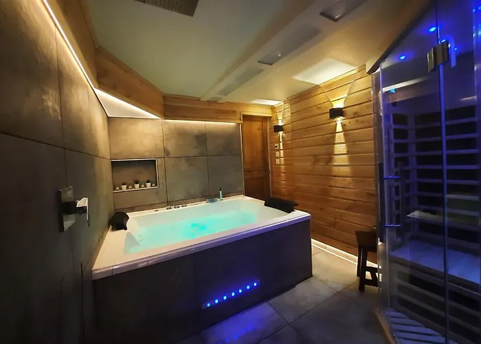 La Villa LIMOUSTA - Maison au cœur du centre historique - Jacuzzi-balneo&Sauna - cour extérieur privative - 350m du vieux bassin&10min de la plage Honfleur