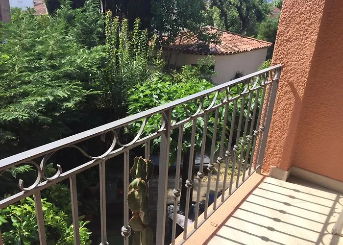 Belle résidence au centre de Saint Tropez avec piscine et garage