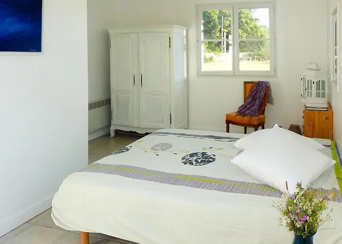 Holiday Home L'Oiseau Bleu - SUL400 Soulac-sur-Mer