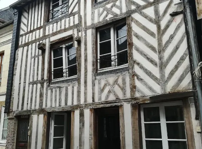 Villa Duplex avec terrasse lumineux proche vieux bassin à Honfleur