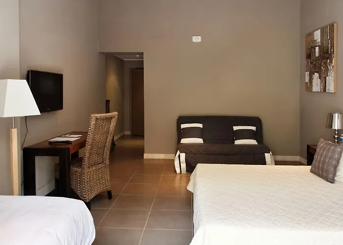 l'Hotellerie Kouros Cuers