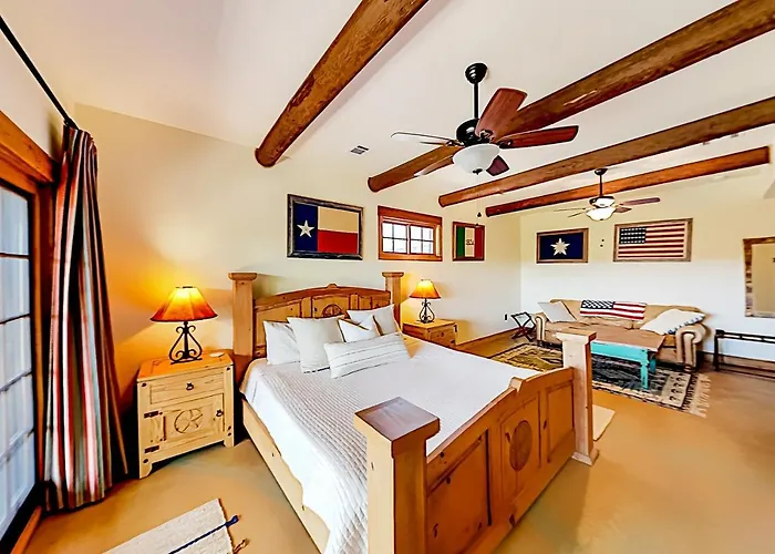 White Wings Retreat Villa Wimberley