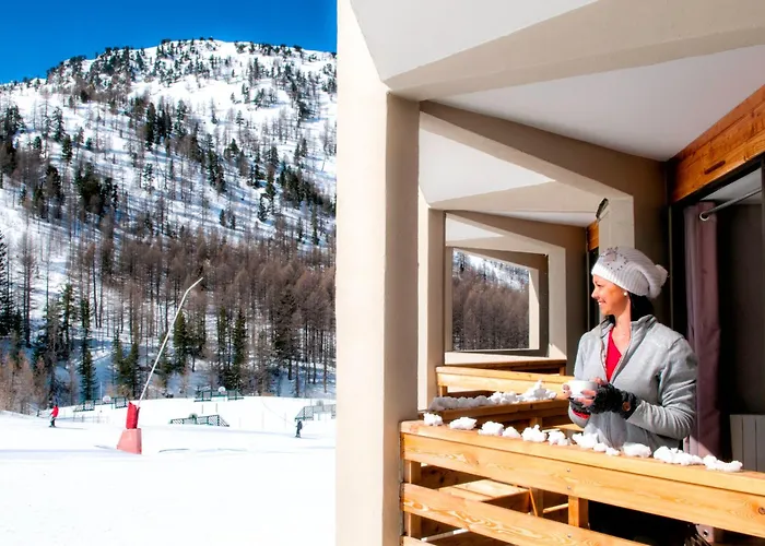 Boutique Sowell Residences New Chastillon Isola 2000