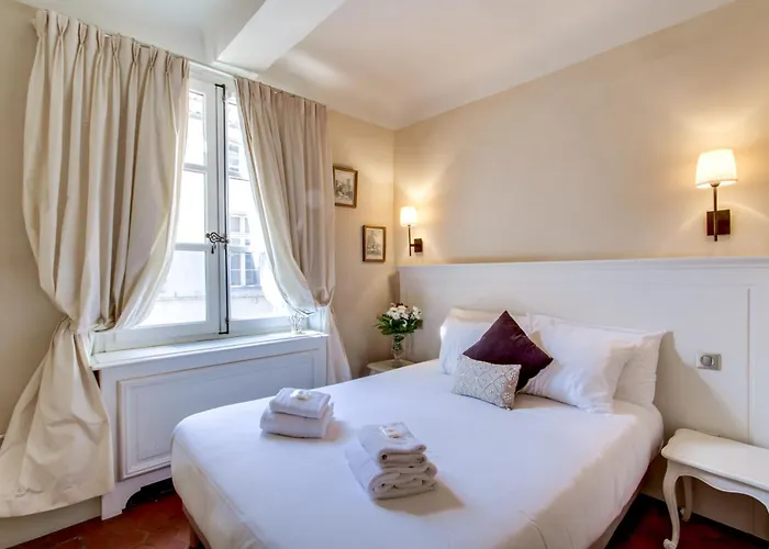 Hotel Les Quatre Dauphins à Aix-en-Provence acceptant les animaux
