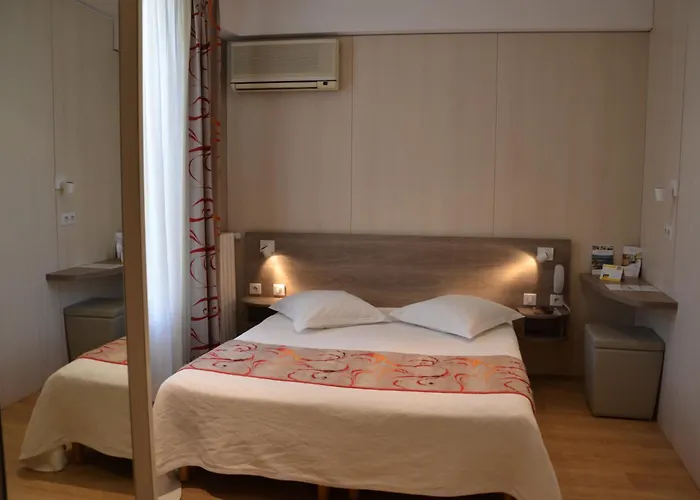 Hotel Le Revest Sainte-Maxime Avec un Casino