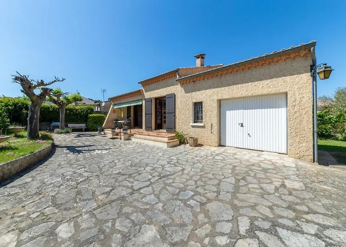 Charmante maison avec terrasse aux portes de l'Ardèche Pont-Saint-Esprit