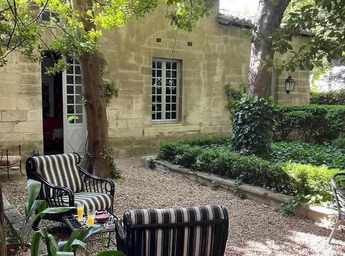 Bed and Breakfast Face au Palais à Avignon