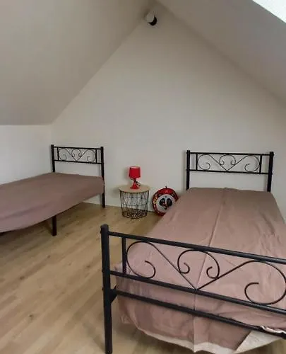 Maisonnette avec courette Bernay 