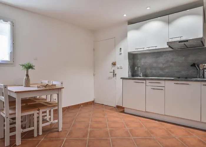 Appartement Super studio climatisé à La Ciotat acceptant les animaux