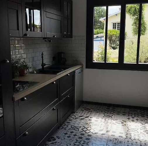 Villa sur Lege Bourg