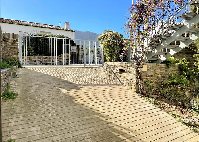 Heretat - Casa Con Garaje A 5 Minutos Del Centro Cadaqués