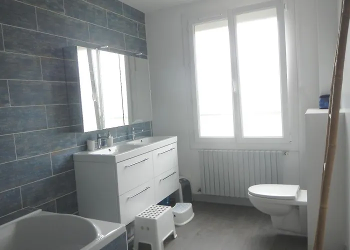 Maison de 5 chambres avec jardin clos et wifi a Larmor Plage Privée