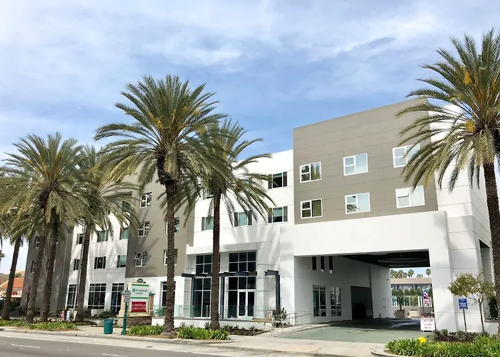 Wyndham Anaheim Hotel