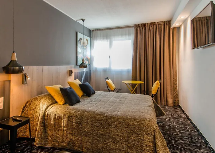 Cit'Hotel Stim'Otel Agen Avec Terrain de Golf