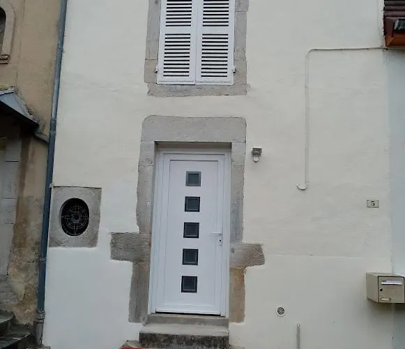 maison avec espace vert clos calme terrasses 100m² Lons-le-Saunier