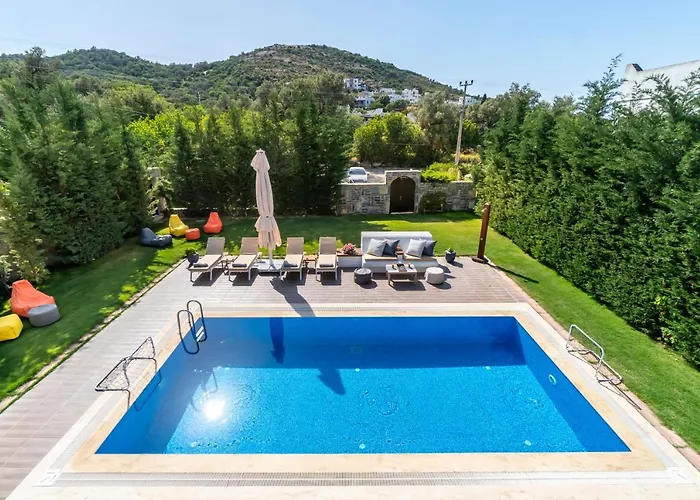 Contemporary Luxury Villa In Yalikavak Center Bodrum