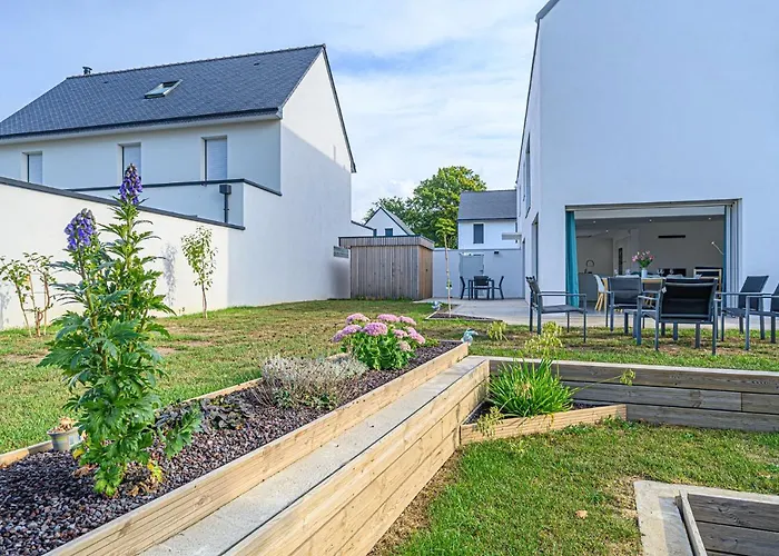 Villa RETOUR DE PLAGE -Maison familiale près de la plage à Arradon Privée