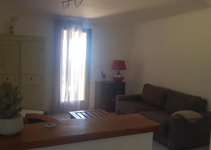 Bas de Villa chez Mr.Girolami Dominique Bastia  Privée