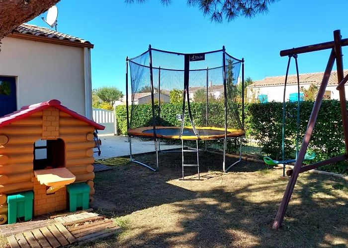 Villa Maison familiale avec piscine chauffée à Saint-Georges-de-Didonne avec Piscine