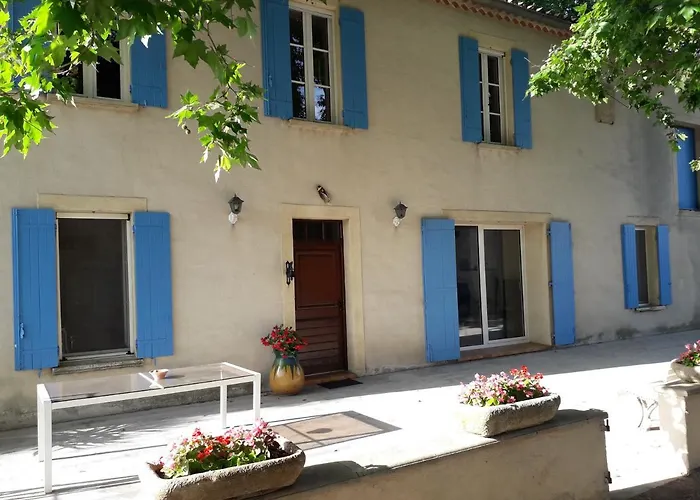 Villa Mas des Cigales à Avignon avec Piscine
