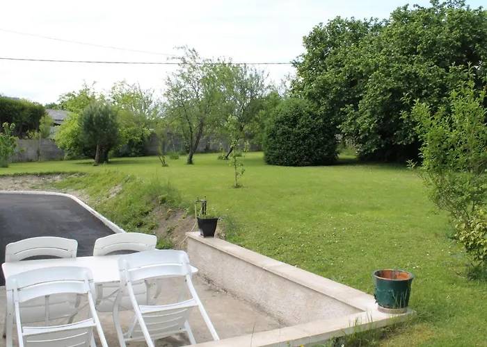 Maison spacieuse avec jardin, proche Thermes et commodités à La Roche-Posay - FR-1-541-17 Privée