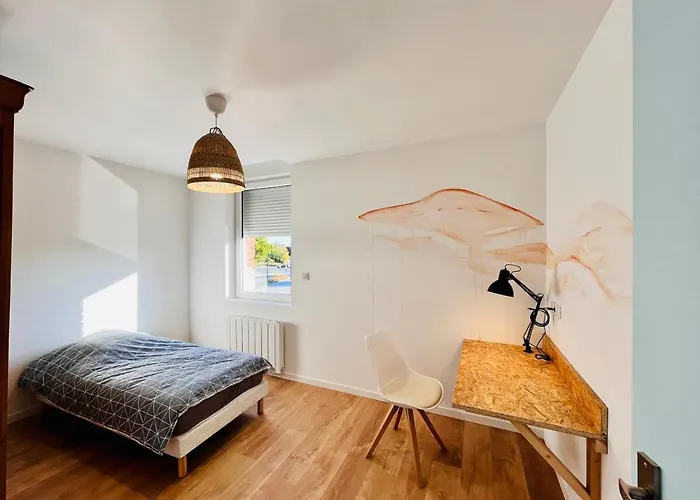Agréable maison de ville, entièrement rénové. Valenciennes Privée