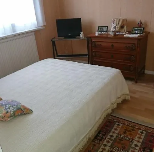 Maison de 3 chambres avec équipement de détente, canal +, wifi Charleville-Mézières