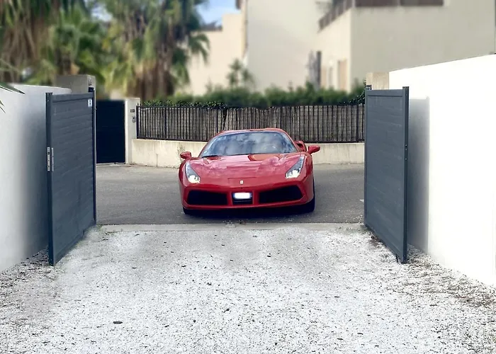 La VILLA SANARY Coeur de Portissol - Parking privé- Prise recharge voiture
