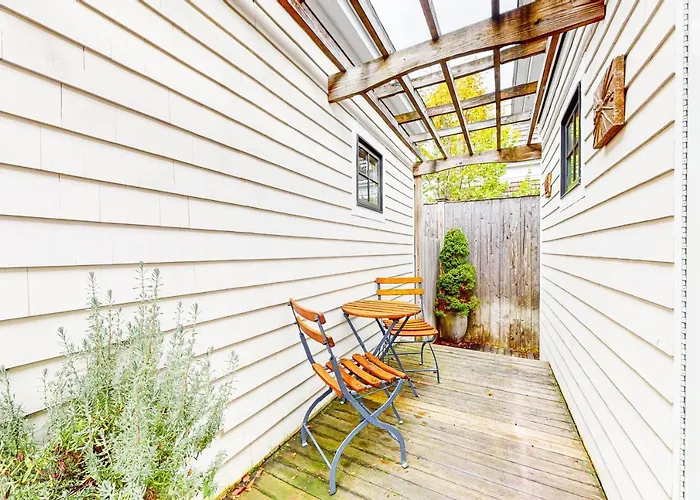 Private Downtown Provincetown Delight Villa