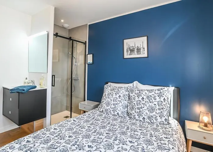 Boutique - SUBLIME VILLA FELICIDAD - Proche hypercentre - Parking - Terrasse - WiFi Viriat