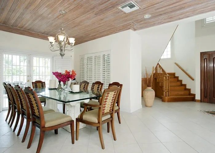 Long Island Breeze Compound Home Nassau