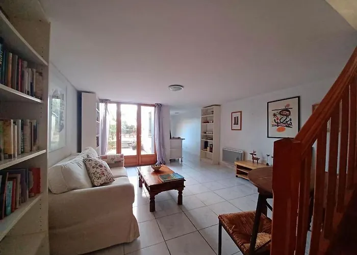 Villa Un Petit Oasis En Plein Centre De Ceret.
