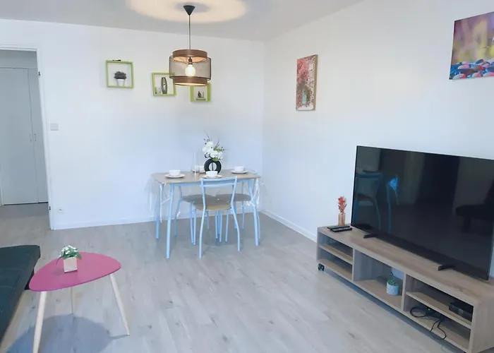 Apt 67m2 hyper centre: 2 chambres, cuisine TV wifi Fontenay-le-Comte