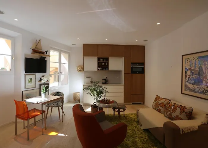 Appartement bleulagon à Saint-Tropez acceptant les animaux