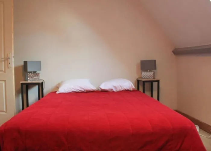 -Le Petit Mouton- Spacieux Logement Centre Ville Argenton Sur Creuse acceptant les animaux