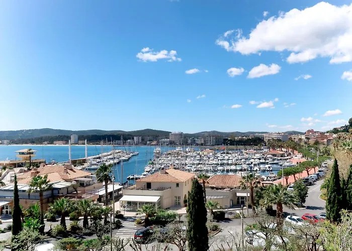Holiday Home Tahiti Parc-5 By Interhome Le Lavandou avec Piscine