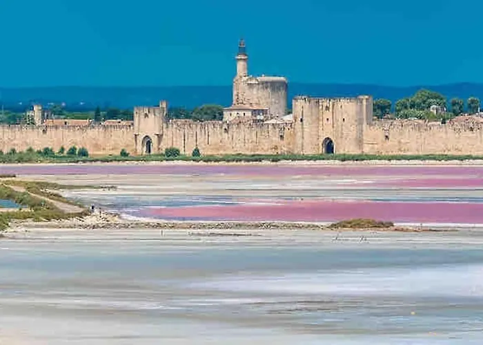 Maison chaleureuse à 5 mins des remparts Aigues-Mortes Privée