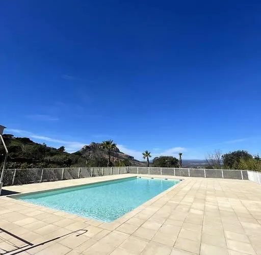 Charmante Maison Vue Mer Piscine Roquebrune-sur Argens acceptant les animaux