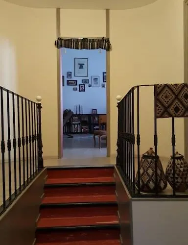 La Grande Maison Rouge Mèze