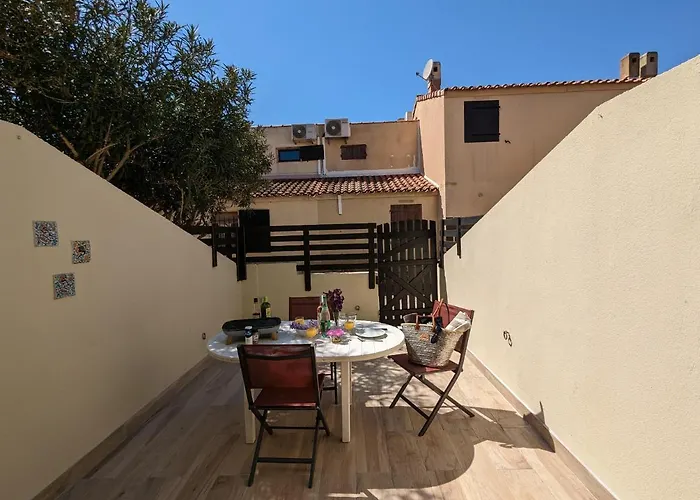 Sol-Y-Days Maison De La Plage, Agreable Maison De Vacances De Deux Chambres Avec Terrasse Le Grau-du-Roi Privée