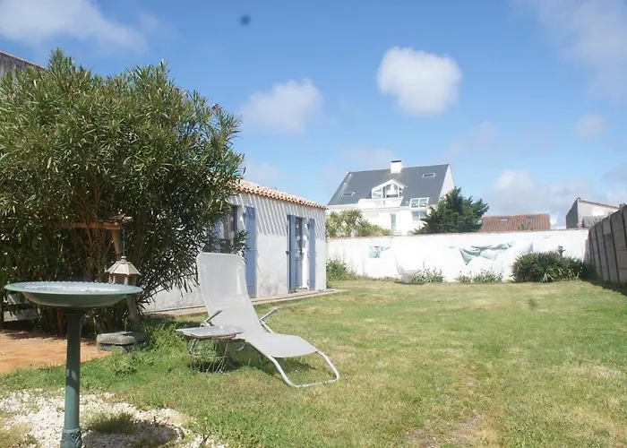 Villa maraichine rénovée, grand jardin et wifi, entre Plage et Marché Saint-Gilles-Croix-de-Vie