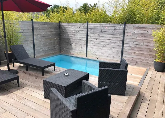 Loft privatisé avec spa XXL et piscine chauffée Bruz Privée