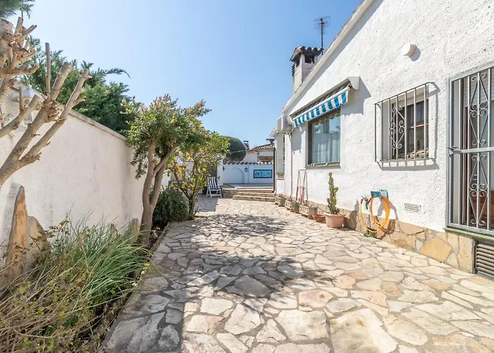 Goldhome - Requesens - Piscina Privada, Cerca Playa Empuriabrava