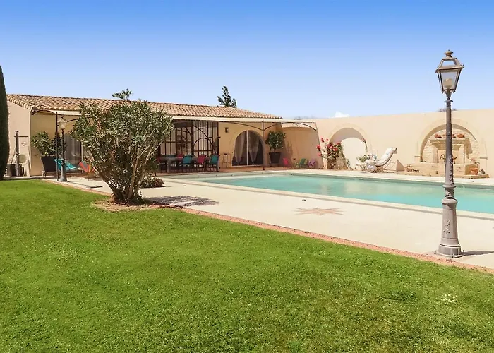 Beautiful Home In Cavaillon With Outdoor Swimming Pool, Wifi And Private Swimming Pool
