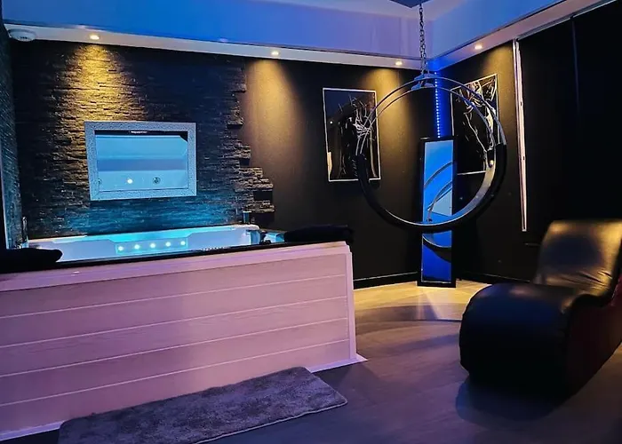 La Nuit Coquine - Suite Avec Jacuzzi - Evasion Le Mans