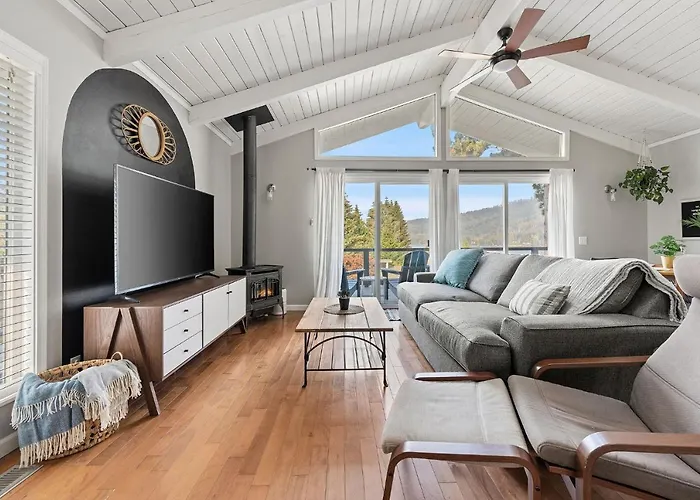 Private Lakeview Haven Bellingham