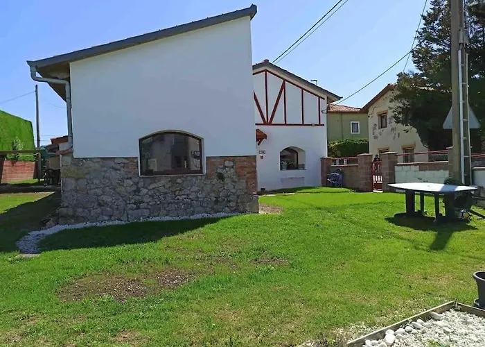 Villa Amplia Casa Con Jardin A Un Paso Del Centro De Santander