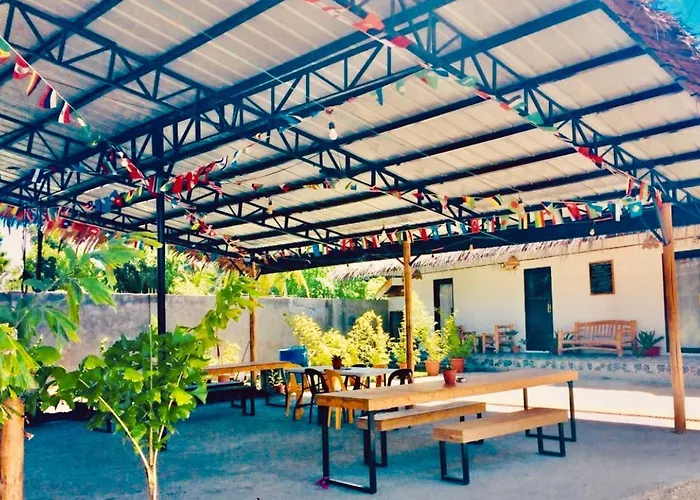 Moalboal Hostels